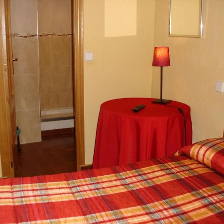 Hostal Puerta Bonita Vista Alegre Madrid Exterior foto